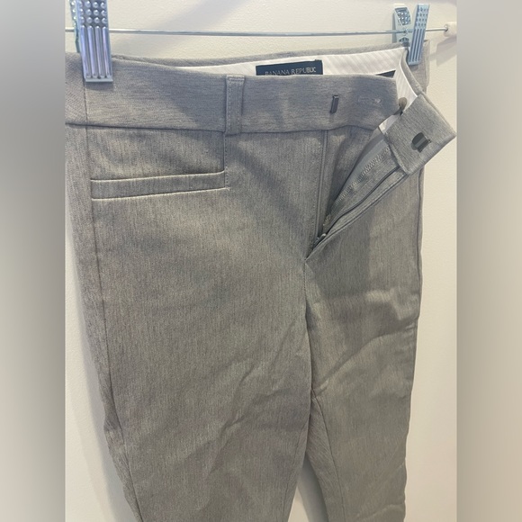 Banana Republic women’s petite 00 pants in light heathered gray - Picture 3 of 5